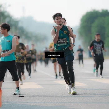 Runner Photo 6421318