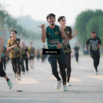 Runner Photo 6421330
