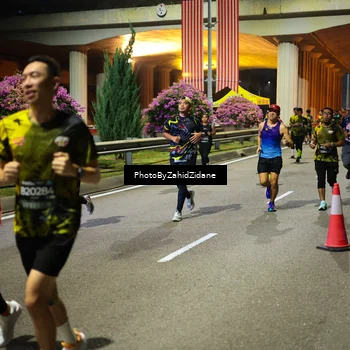 Runner Photo 6421332