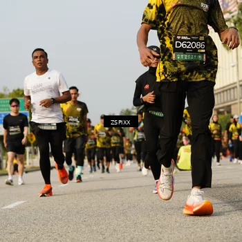 Runner Photo 6421340