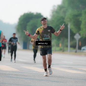 Runner Photo 6421345