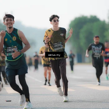 Runner Photo 6421354