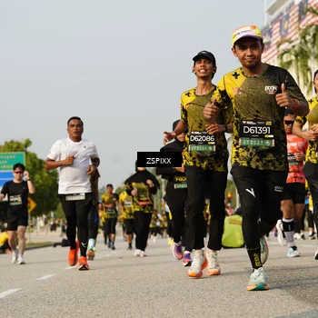 Runner Photo 6421355