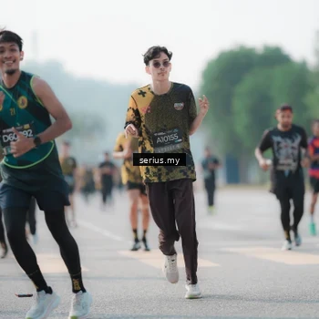 Runner Photo 6421397
