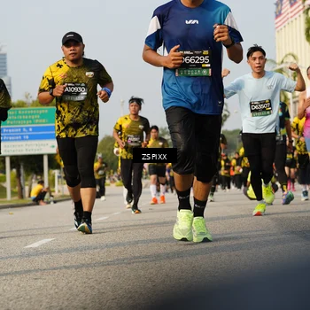 Runner Photo 6421424