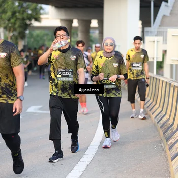 Runner Photo 6421444