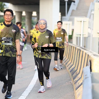 Runner Photo 6421476