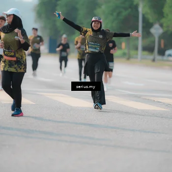 Runner Photo 6421493