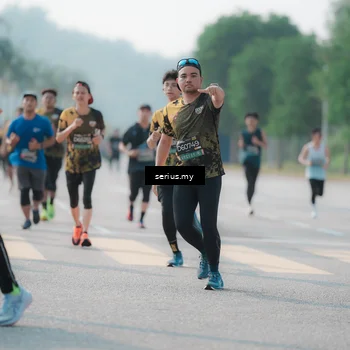 Runner Photo 6421565