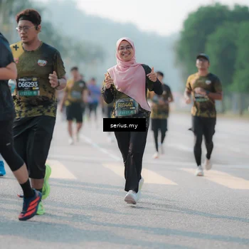 Runner Photo 6421605