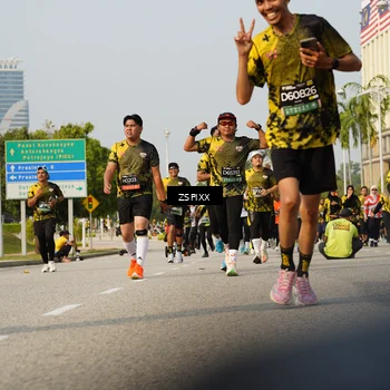 Runner Photo 6421644