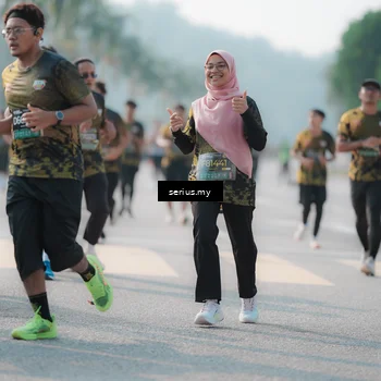 Runner Photo 6421649