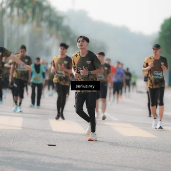 Runner Photo 6421683