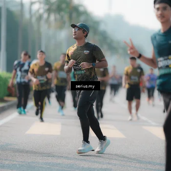 Runner Photo 6421685