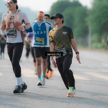 Runner Photo 6421800