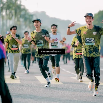 Runner Photo 6421870
