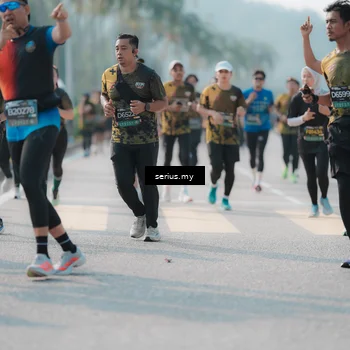 Runner Photo 6421880