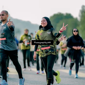 Runner Photo 6421900