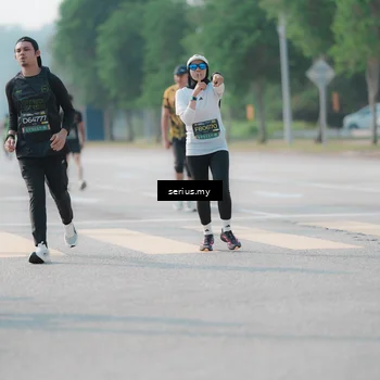 Runner Photo 6422037