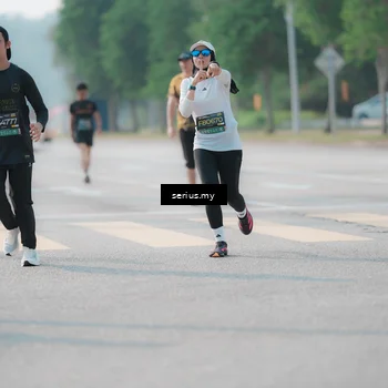Runner Photo 6422039