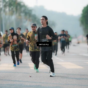 Runner Photo 6422040