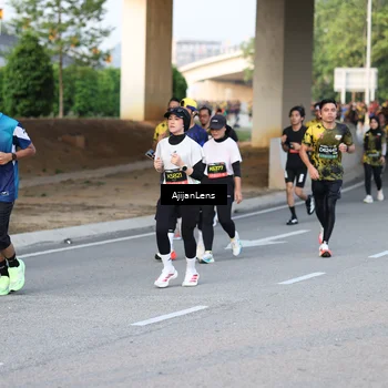 Runner Photo 6422042