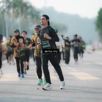Runner Photo 6422051