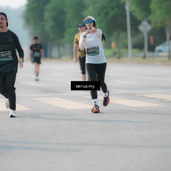 Runner Photo 6422053