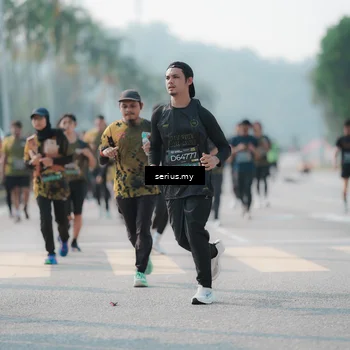 Runner Photo 6422060