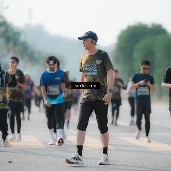 Runner Photo 6422089