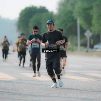 Runner Photo 6422090