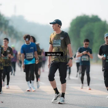 Runner Photo 6422093