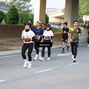 Runner Photo 6422106