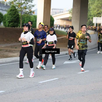 Runner Photo 6422110