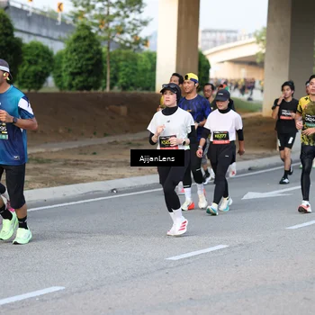 Runner Photo 6422112