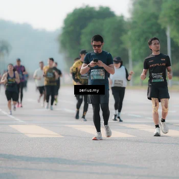 Runner Photo 6422118