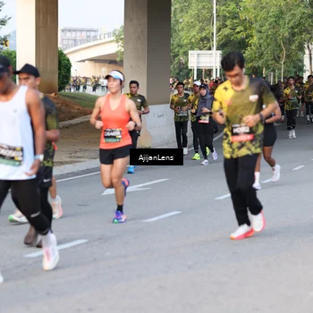 Runner Photo 6422330