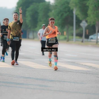 Runner Photo 6422397