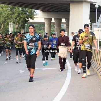 Runner Photo 6422398