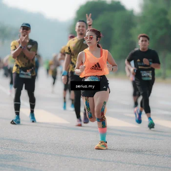 Runner Photo 6422445