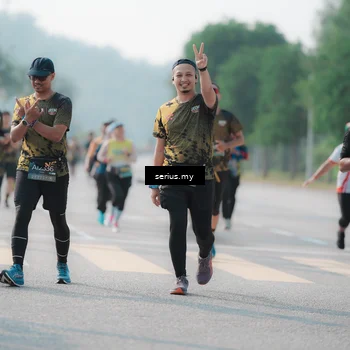 Runner Photo 6422473