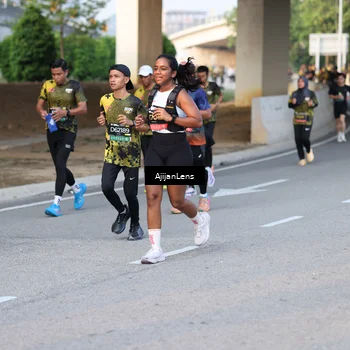Runner Photo 6422493