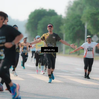 Runner Photo 6422498