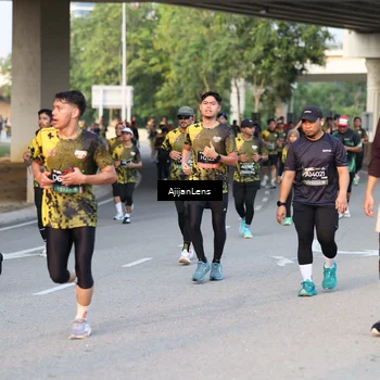 Runner Photo 6422625