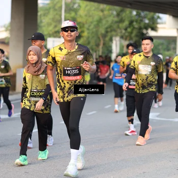 Runner Photo 6422920