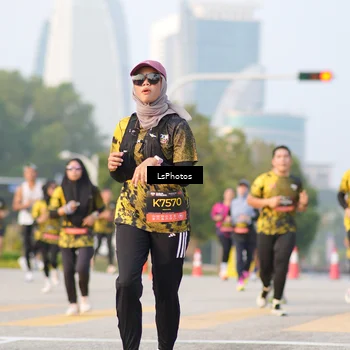 Runner Photo 6423001