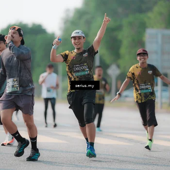 Runner Photo 6423003