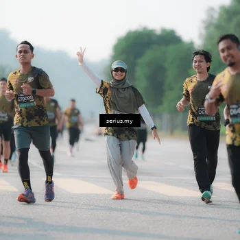Runner Photo 6423046
