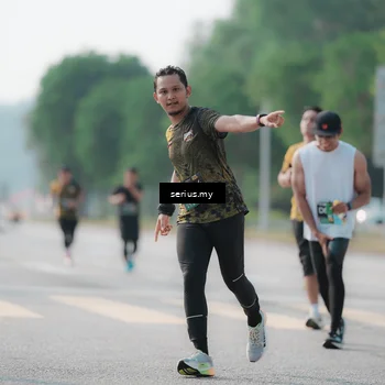 Runner Photo 6423073
