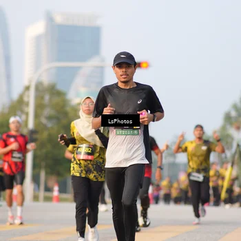 Runner Photo 6423171